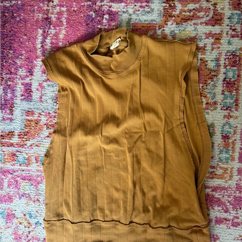 we the free muscle tank